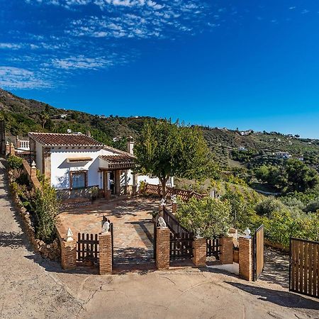 Amazing Home In Frigiliana With Kitchen Екстер'єр фото